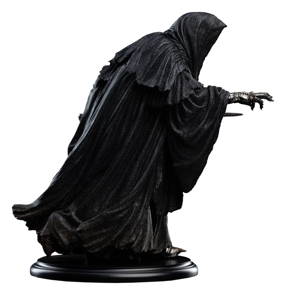 The Lord of the Rings Trilogy Mini Statue Ringwraith at the Prancing Pony 18 cm