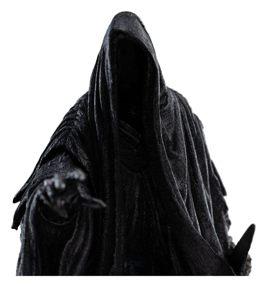 The Lord of the Rings Trilogy Mini Statue Ringwraith at the Prancing Pony 18 cm
