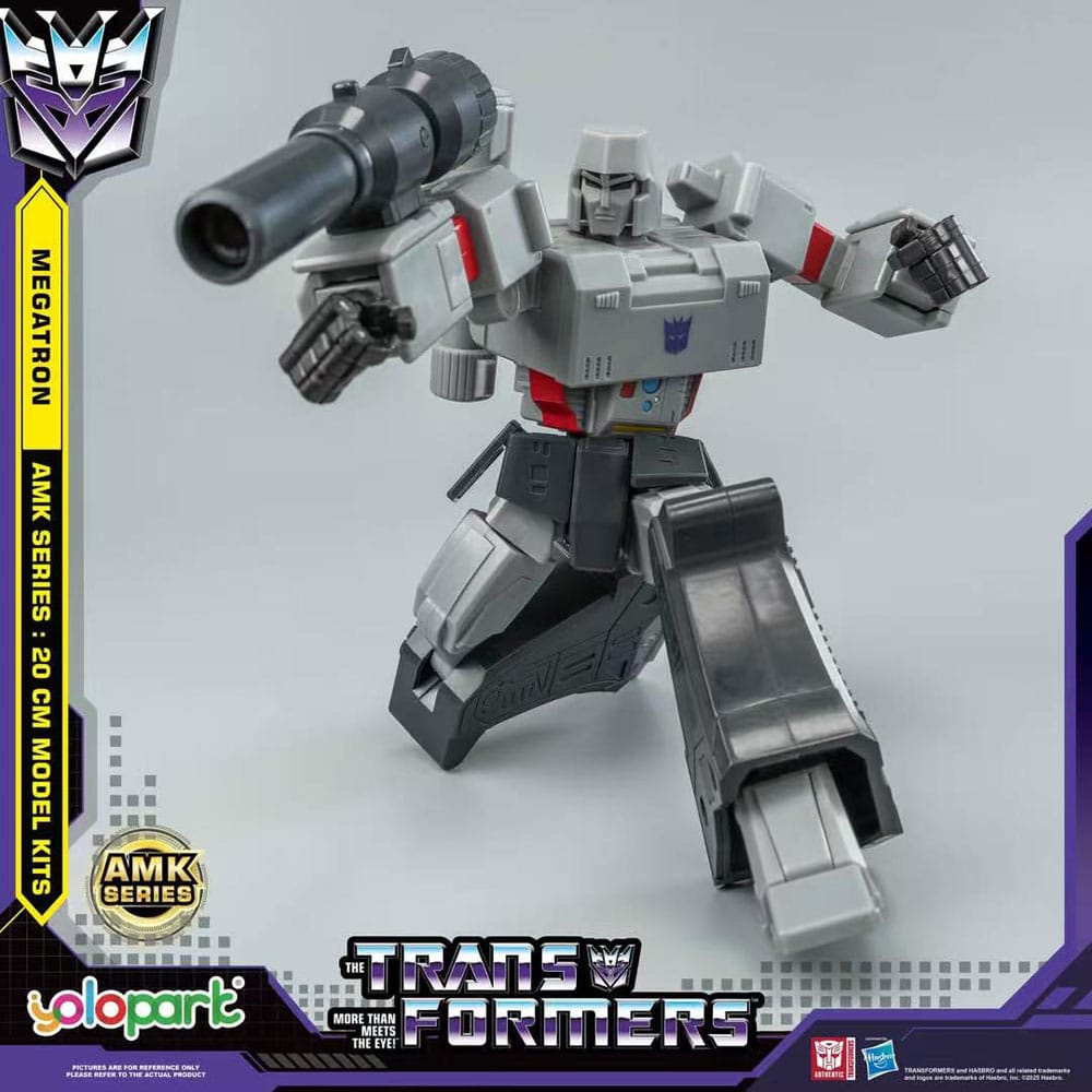 Transformers Generation One AMK Series Plastic Model Kit Megatron 20 cm