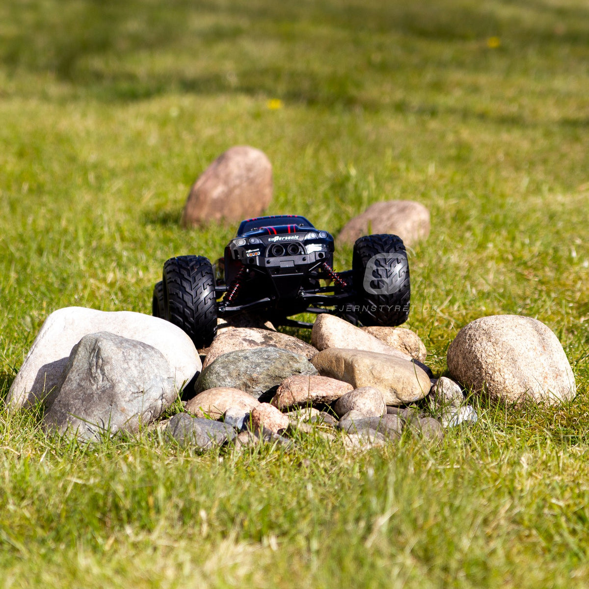 HURTIG Fed fjernstyret bil - Wild Challenger monster truck