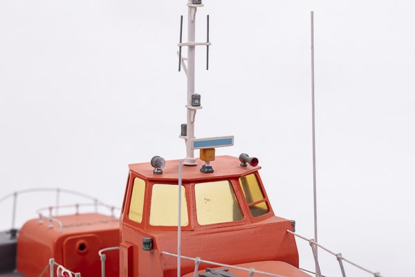 1:40 RNLI Waveny Lifeboat Plastic hull Photomanual