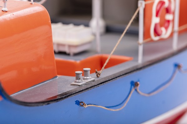 1:40 RNLI Waveny Lifeboat Plastic hull Photomanual