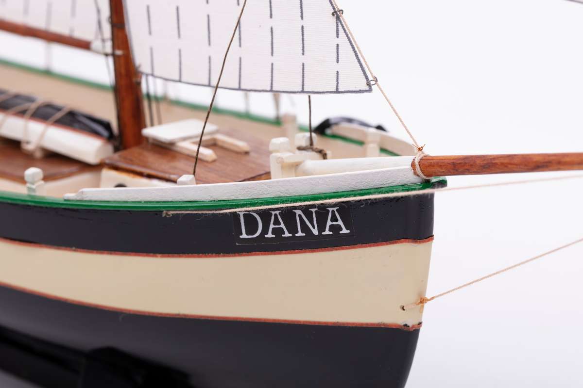 1:60 Dana - Plastic hull Photo manual