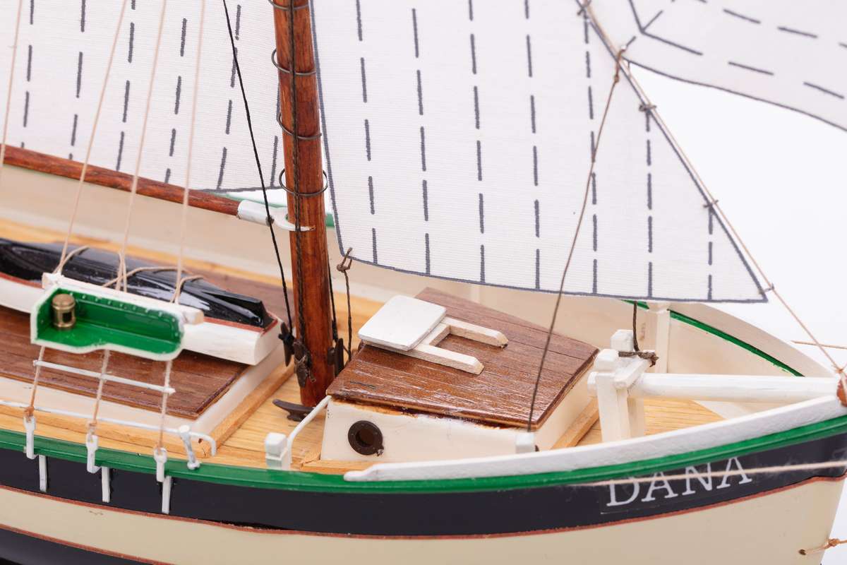 1:60 Dana - Plastic hull Photo manual