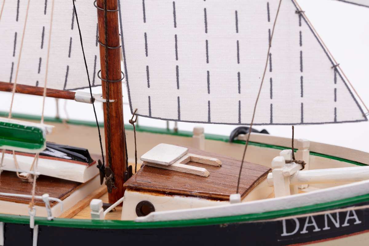 1:60 Dana - Plastic hull Photo manual