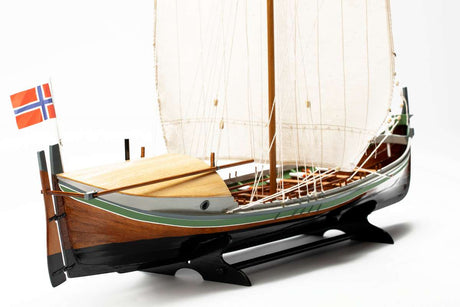 1:20 Nordlandsbaaden - wooden hull