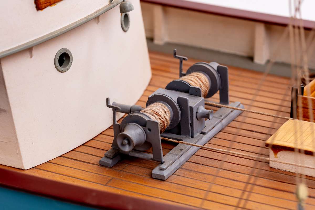 1:50 Nordkap - wooden hull - Photo manual