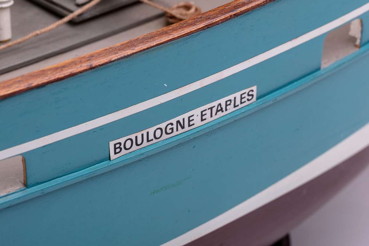 1:20 Boulogne Etaples -Wooden hull
