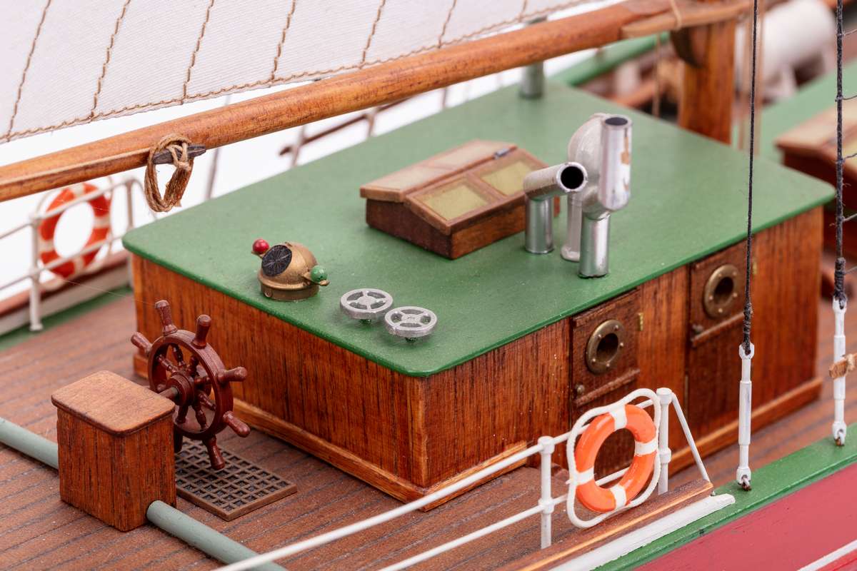 1:50 Lilla Dan -Wooden hull
