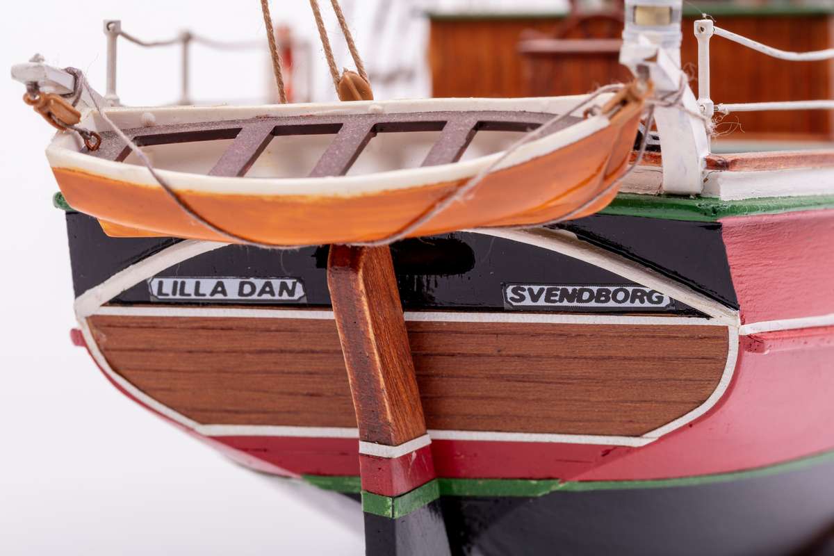 1:50 Lilla Dan -Wooden hull