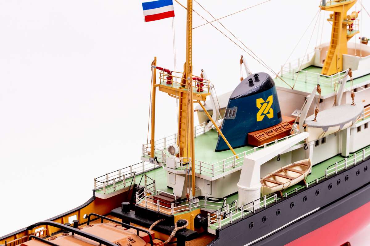 1:90 Zwarte Zee -Plastic hull