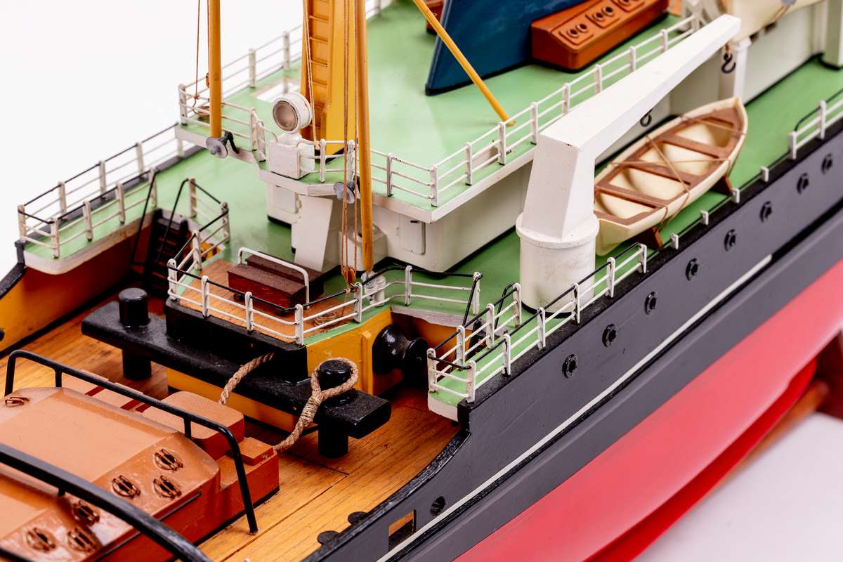 1:90 Zwarte Zee -Plastic hull