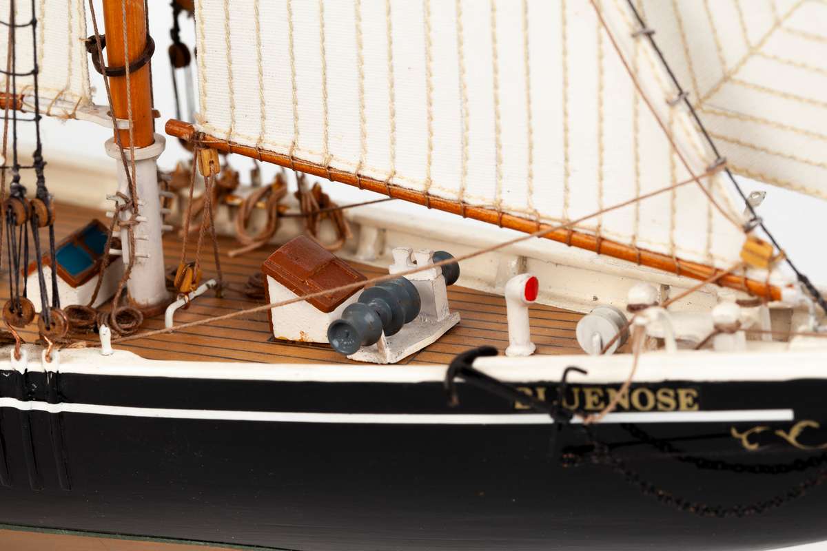 1:100 Bluenose II -Wooden hull