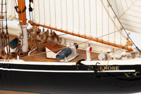 1:100 Bluenose II -Wooden hull