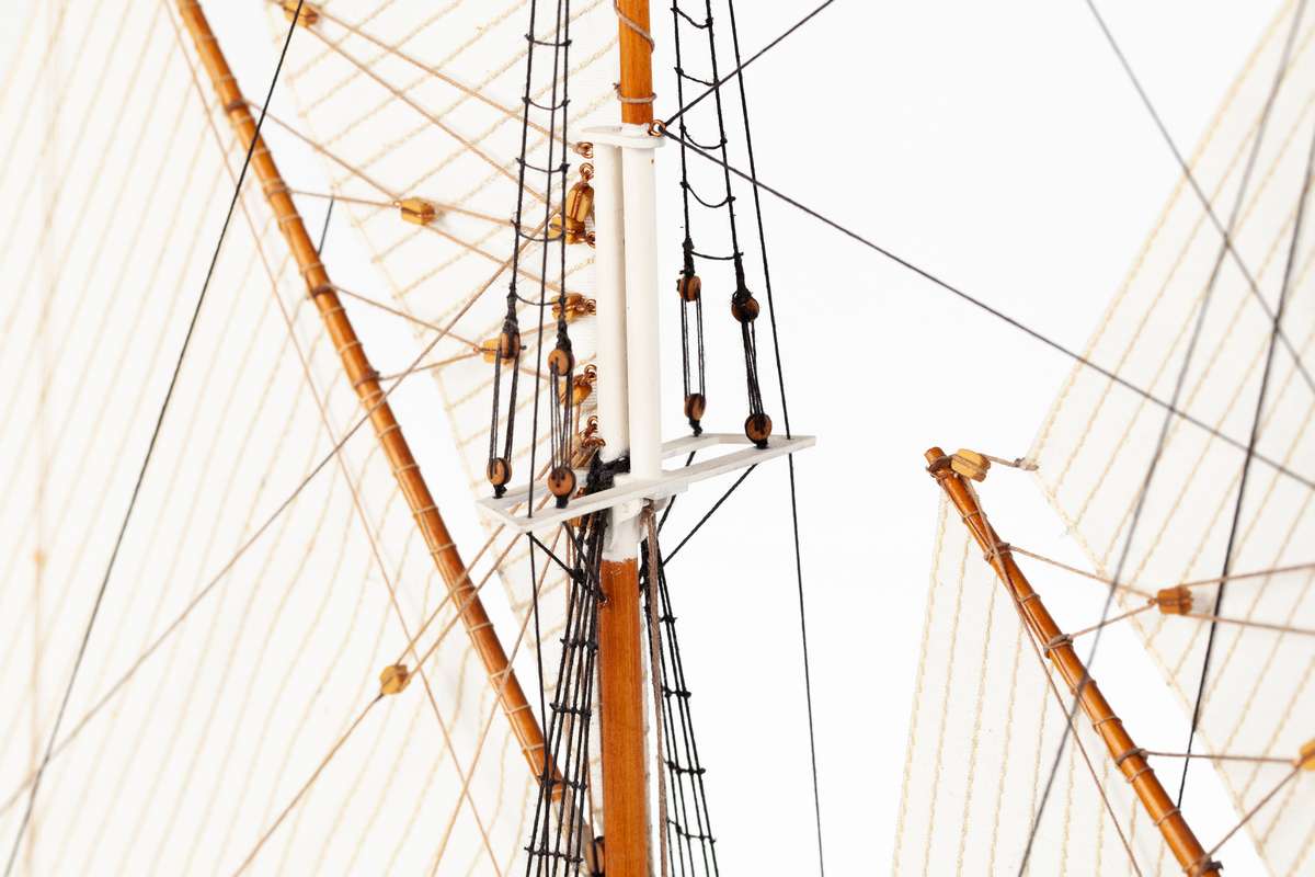 1:100 Bluenose II -Wooden hull