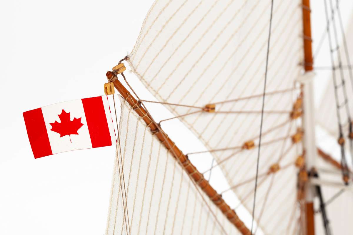 1:100 Bluenose II -Wooden hull
