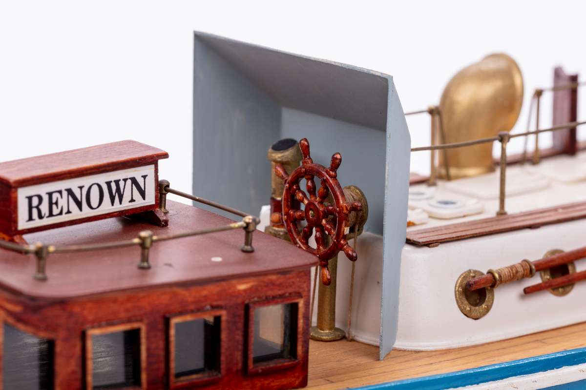 1:35 H.M.S. Renown-wooden hull