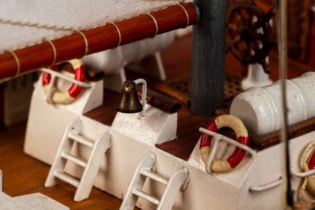 1:75 Sir Winston Churchill -Wooden hull