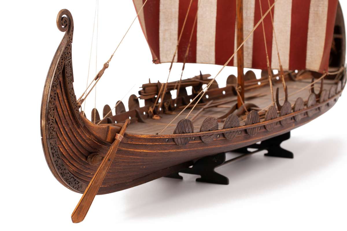1:25 Oseberg Special -Wooden hull - Photo manual