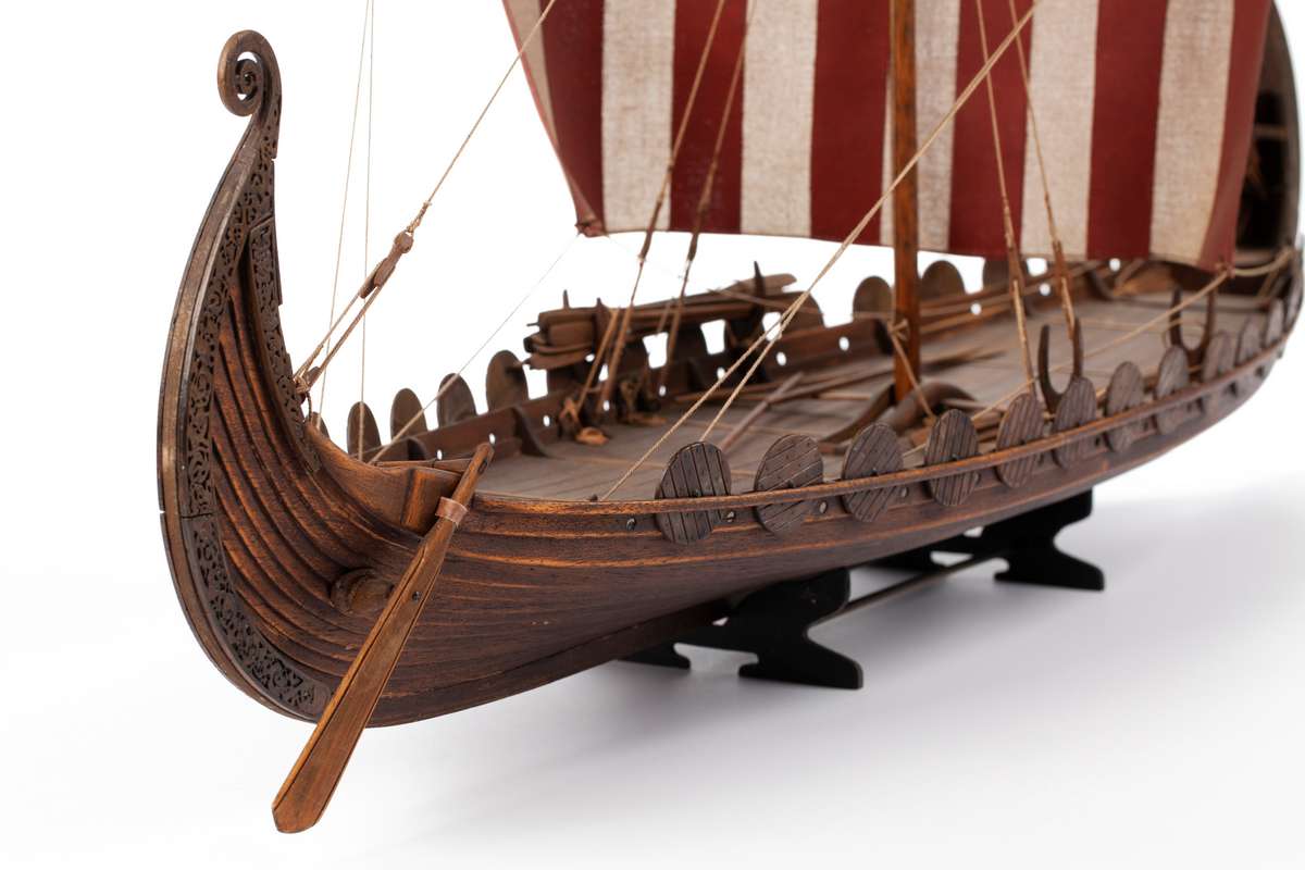 1:25 Oseberg Special -Wooden hull - Photo manual
