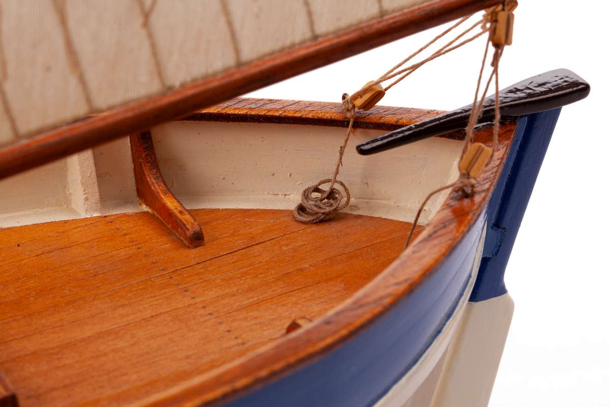 1:30 ESPERANCE - Wooden hull