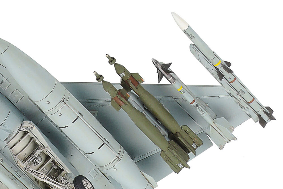 1/48 F-16C (block 25/32)
