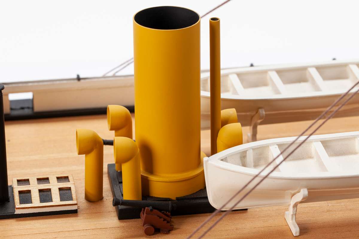1:100 HMS Warrior  - Wooden hull