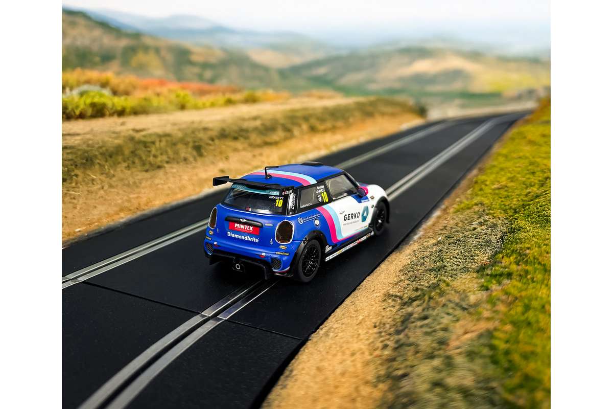 Mini Cooper F56 - Bradley Gravett 2024
