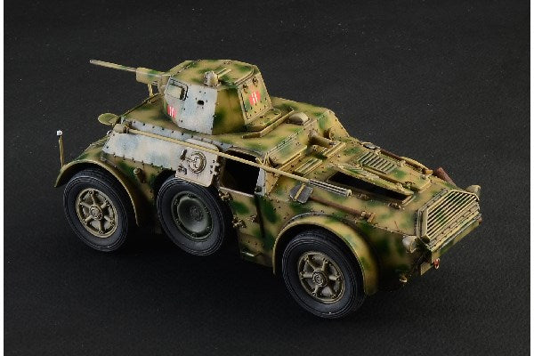 1:35 AB 41 with Bersaglieri Italian Infantry