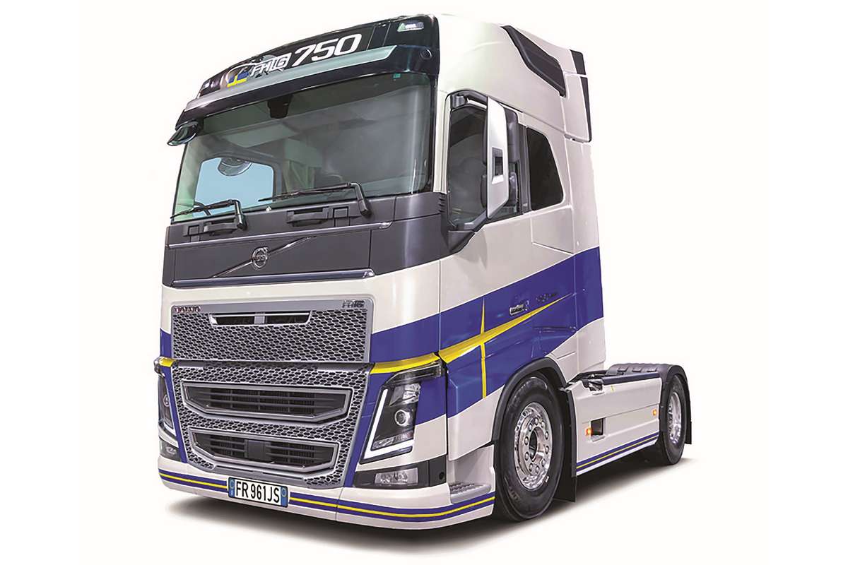 1:24 Volvo FH16 Medium Roof