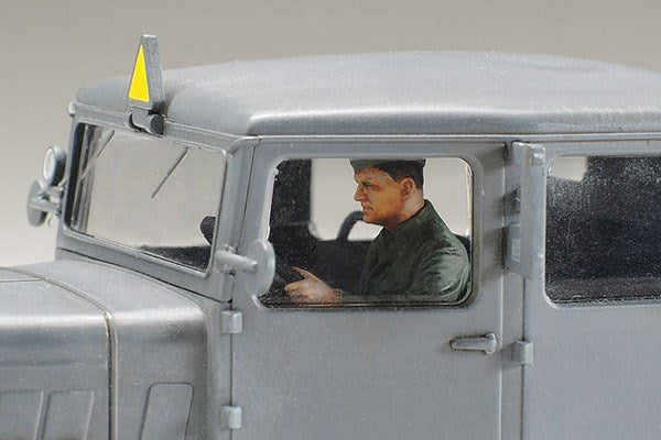 1/48 German Heavy Tractor SS-100