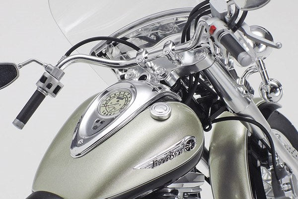 1:12 Yamaha XV1600 Road Star Custom