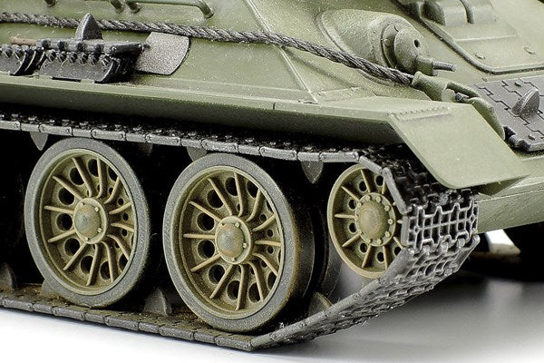 1/48 Russian Medium Tank T-34-85