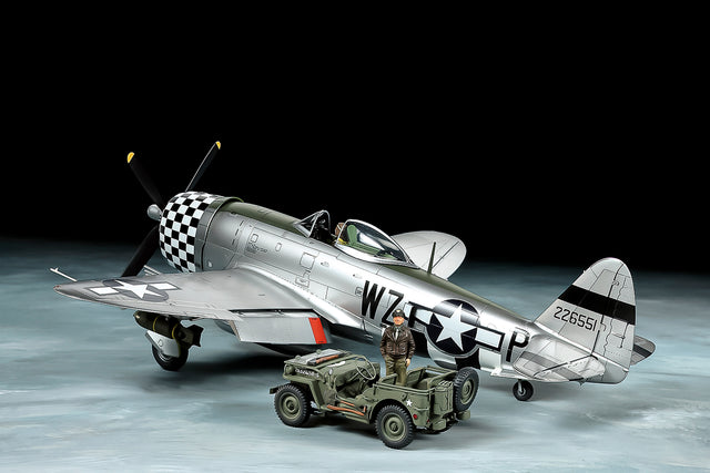 1/48 Republic P-47D Thunderbolt® & 1/4-ton 4x4 Lig