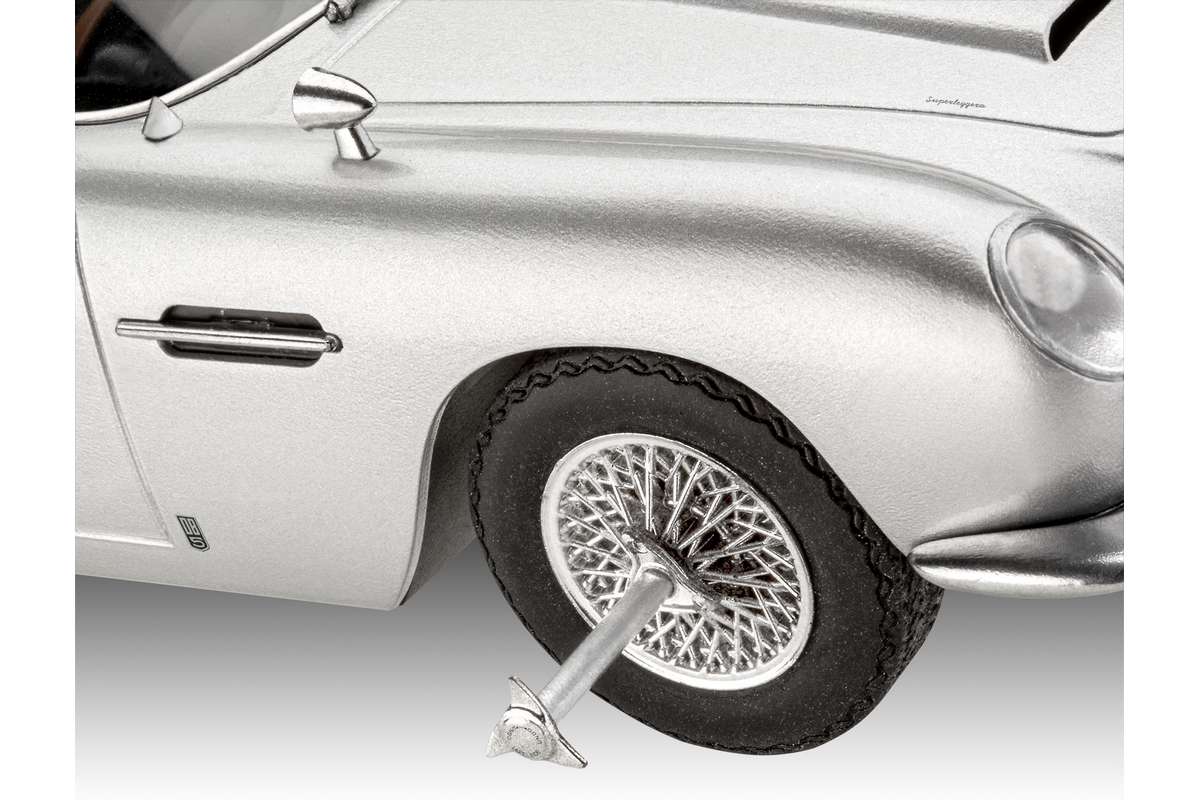 Advent Calendar \'James Bond Aston Martin DB5\' 1:24