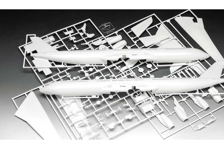 A340-300 Lufthansa New Livery 1:144