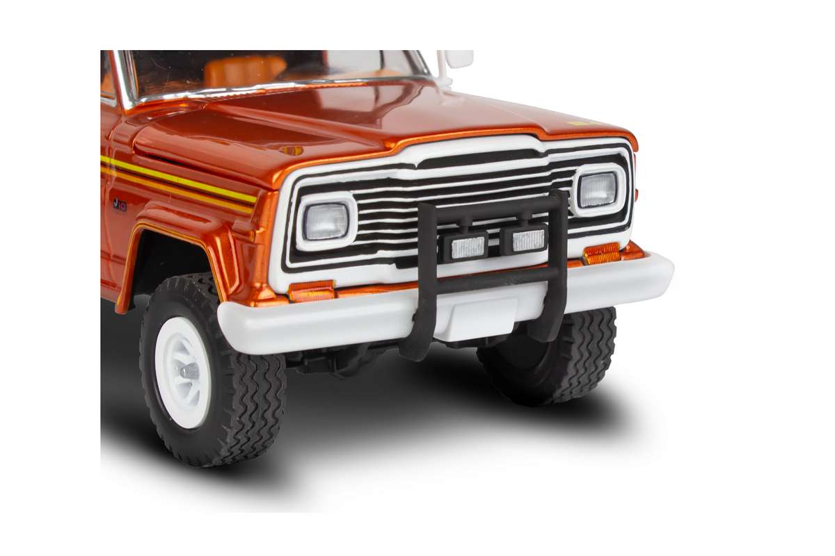 1979 Jeep® J-10 pickup with camper top 1:24