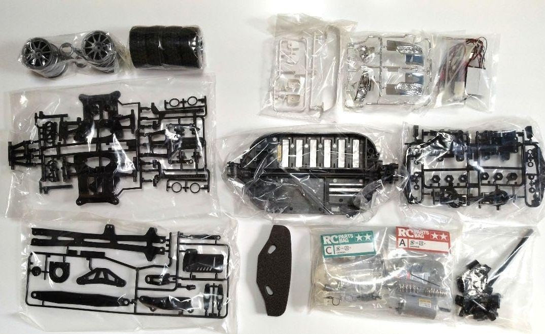 Tamiya Mitsubishi Lancer Evo X – Byggsats med ESC