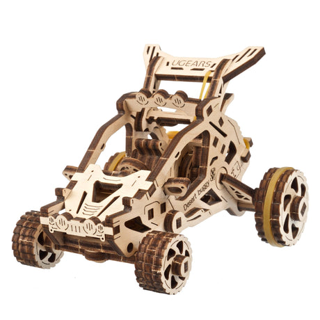UGEARS Desert Buggy færdigsamlet model set forfra på hvid baggrund