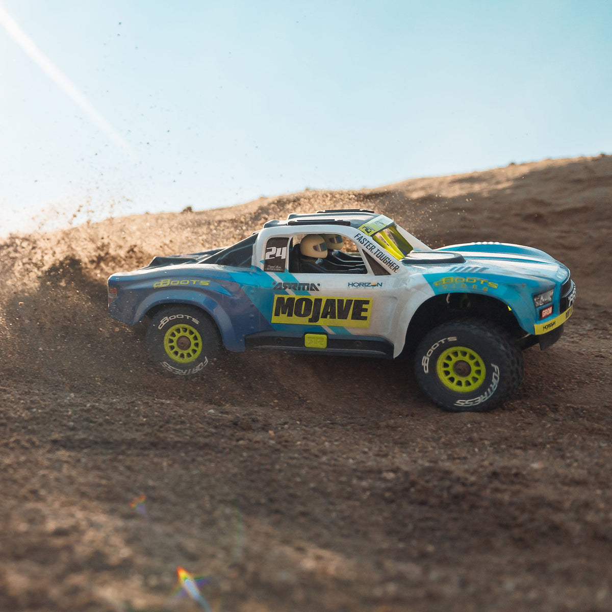 MOJAVE GROM 4x4 SMART Small Scale Desert Truck