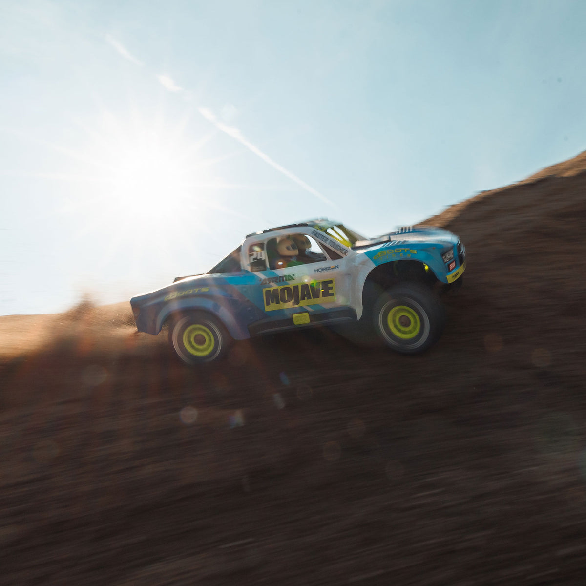 MOJAVE GROM 4x4 SMART Small Scale Desert Truck