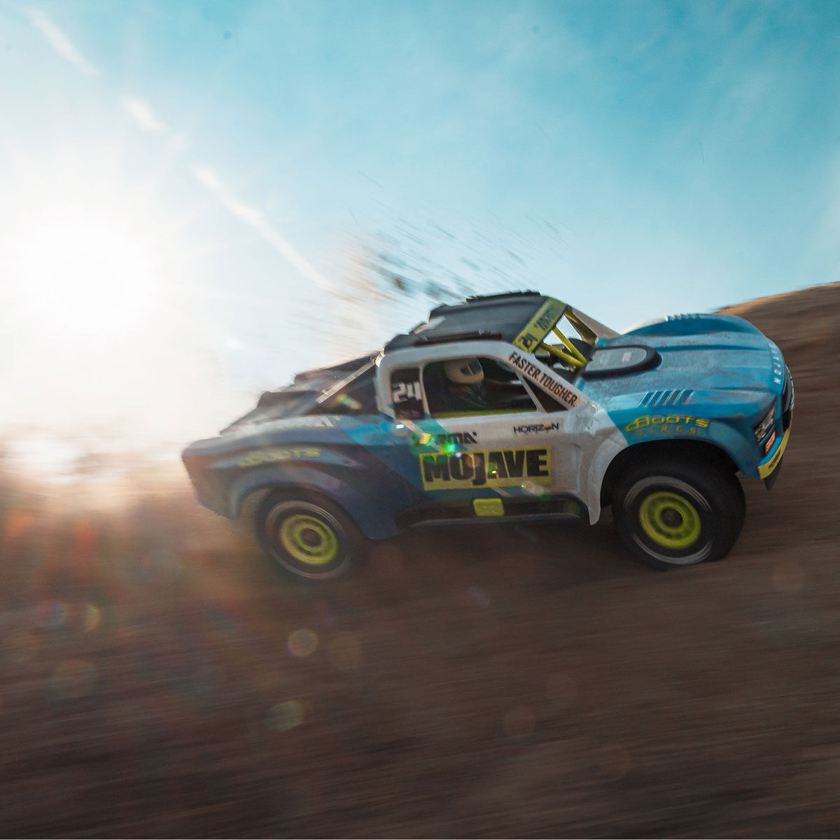 MOJAVE GROM 4x4 SMART Small Scale Desert Truck