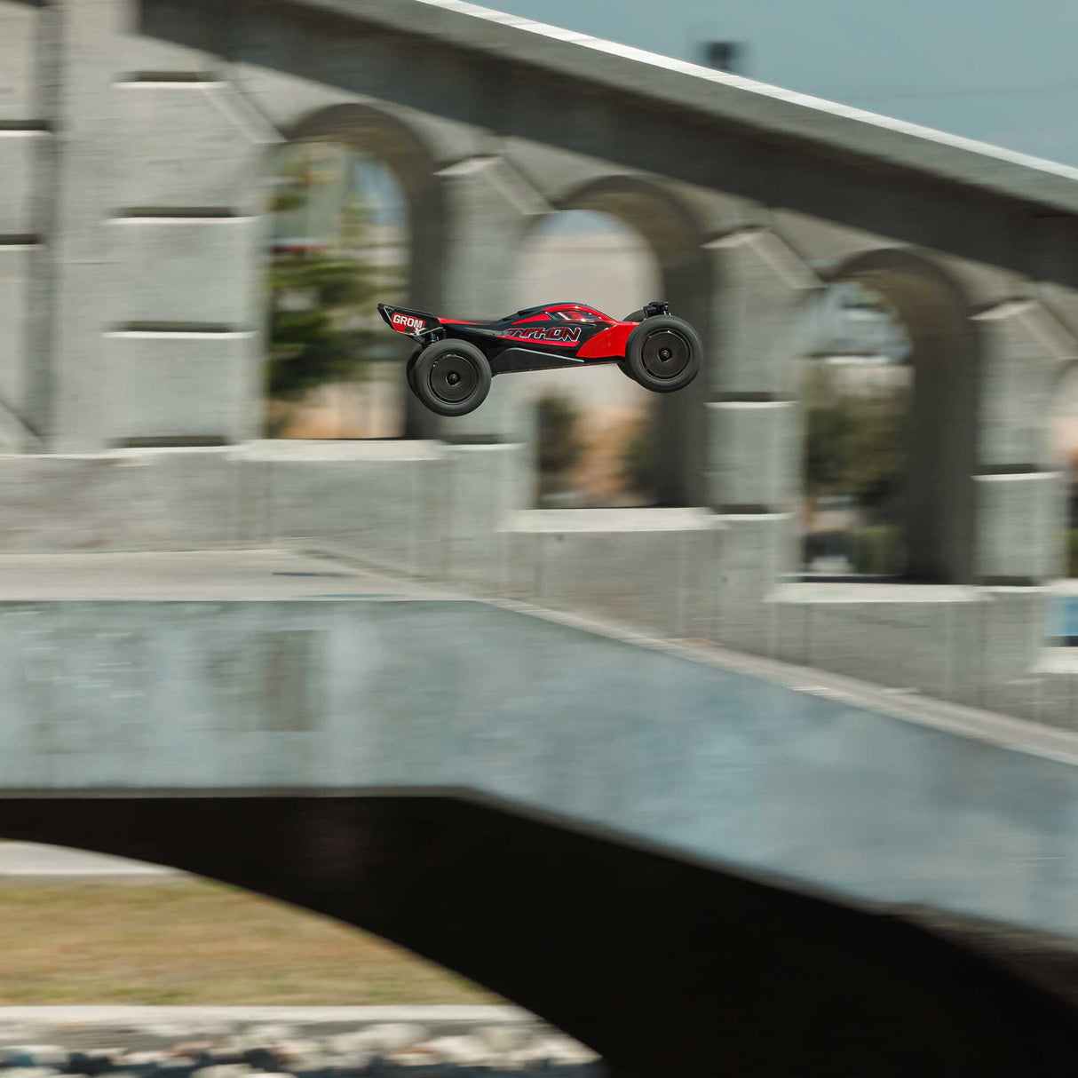 1/14 TYPHON GROM 223S DSC 4X4 RTR Brushless Buggy (Battery & Charger Included), Red