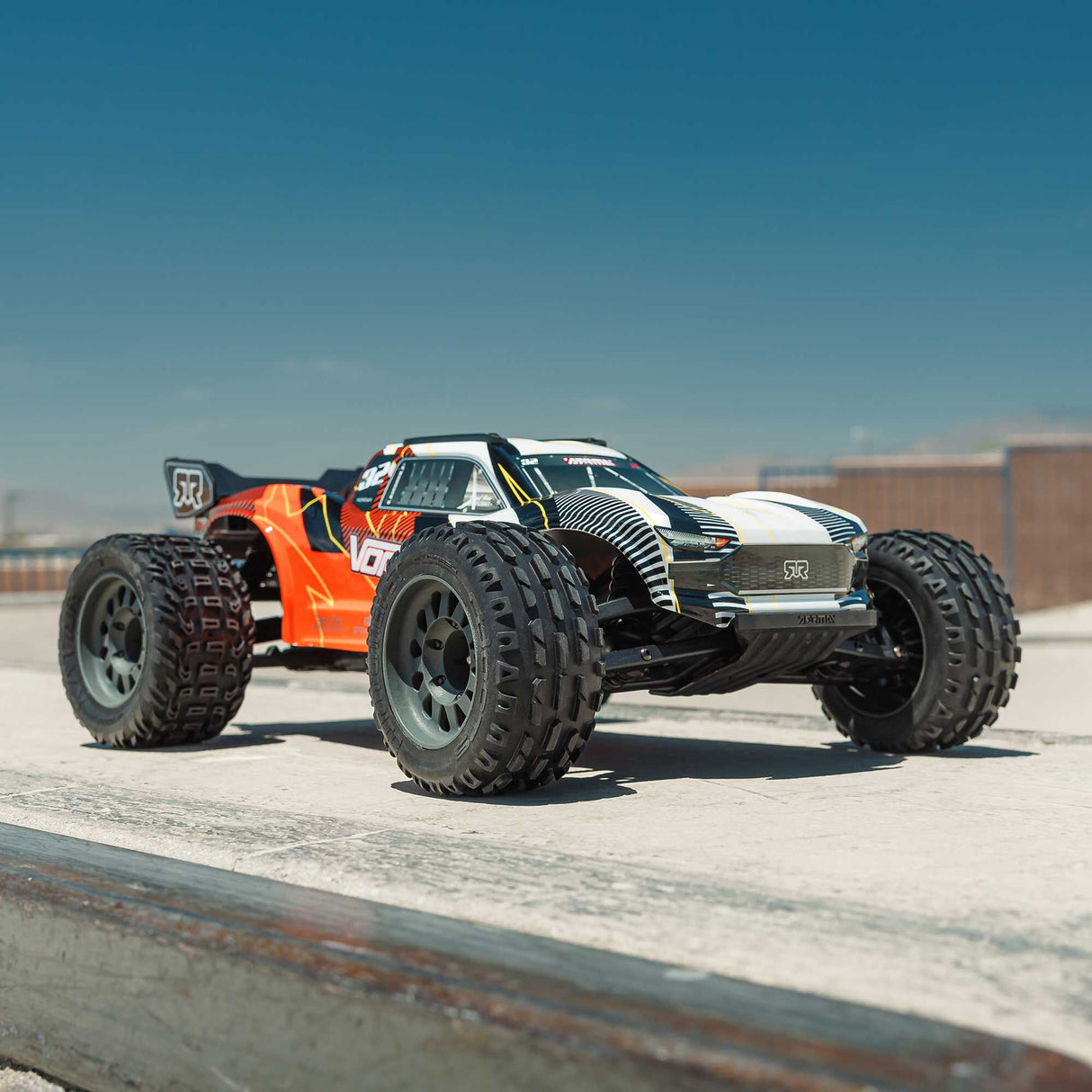 1/10 SCX10 III Coyote 4X4 RTR Brushed Rock Crawler, Blue