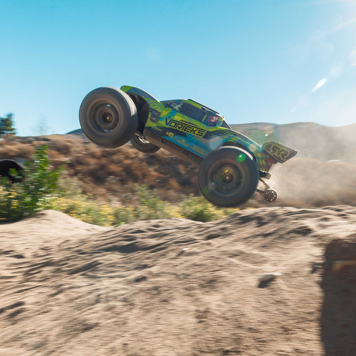 1/10 SCX10 III Coyote 4X4 RTR Brushed Rock Crawler, Blue