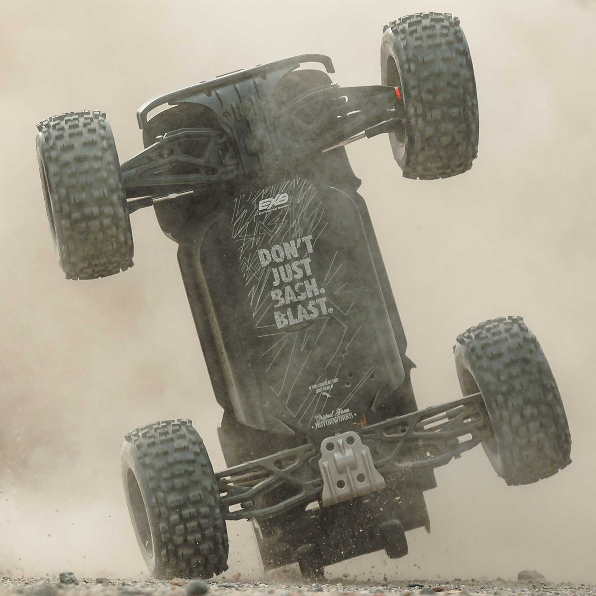 1/8 NOTORIOUS 4X4 6S BLX BRUSHLESS V6 STUNT TRUCK RTR
