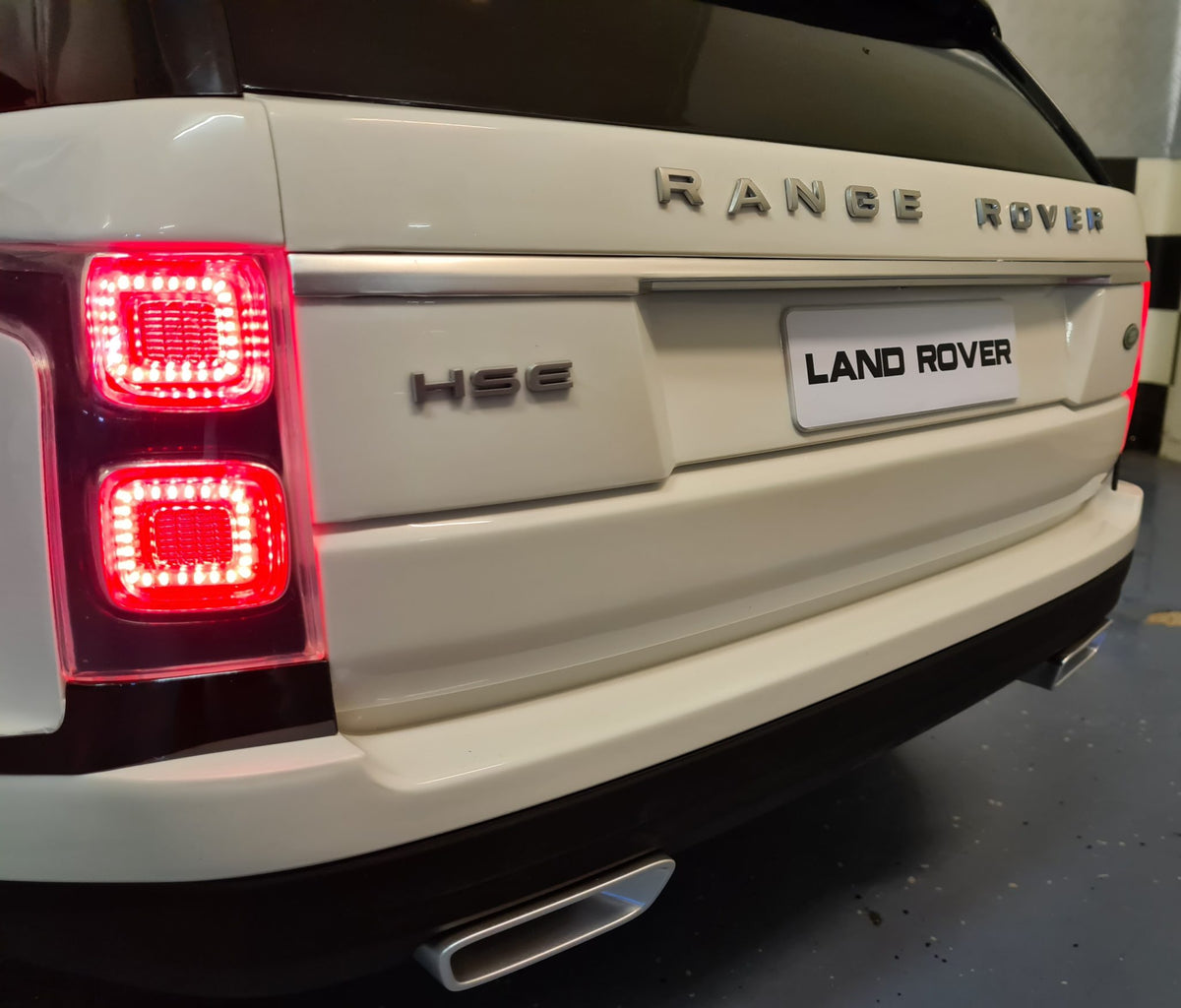 Range Rover Evoque 4x4 12V elbil för barn – 1 person, rosa