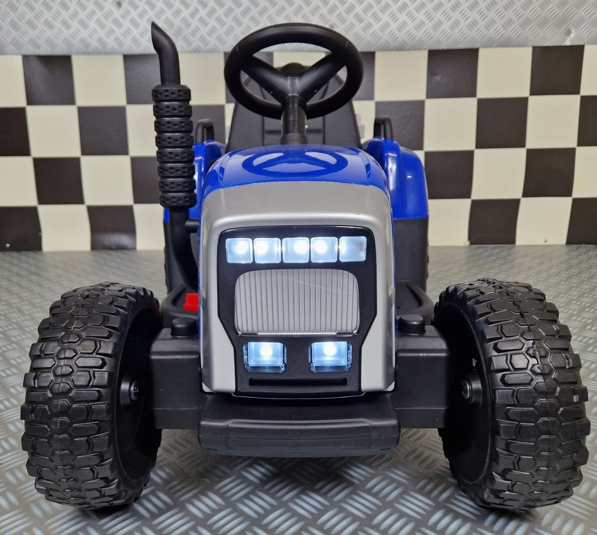 Barntraktor 12V med släp och fjärrkontroll – blå