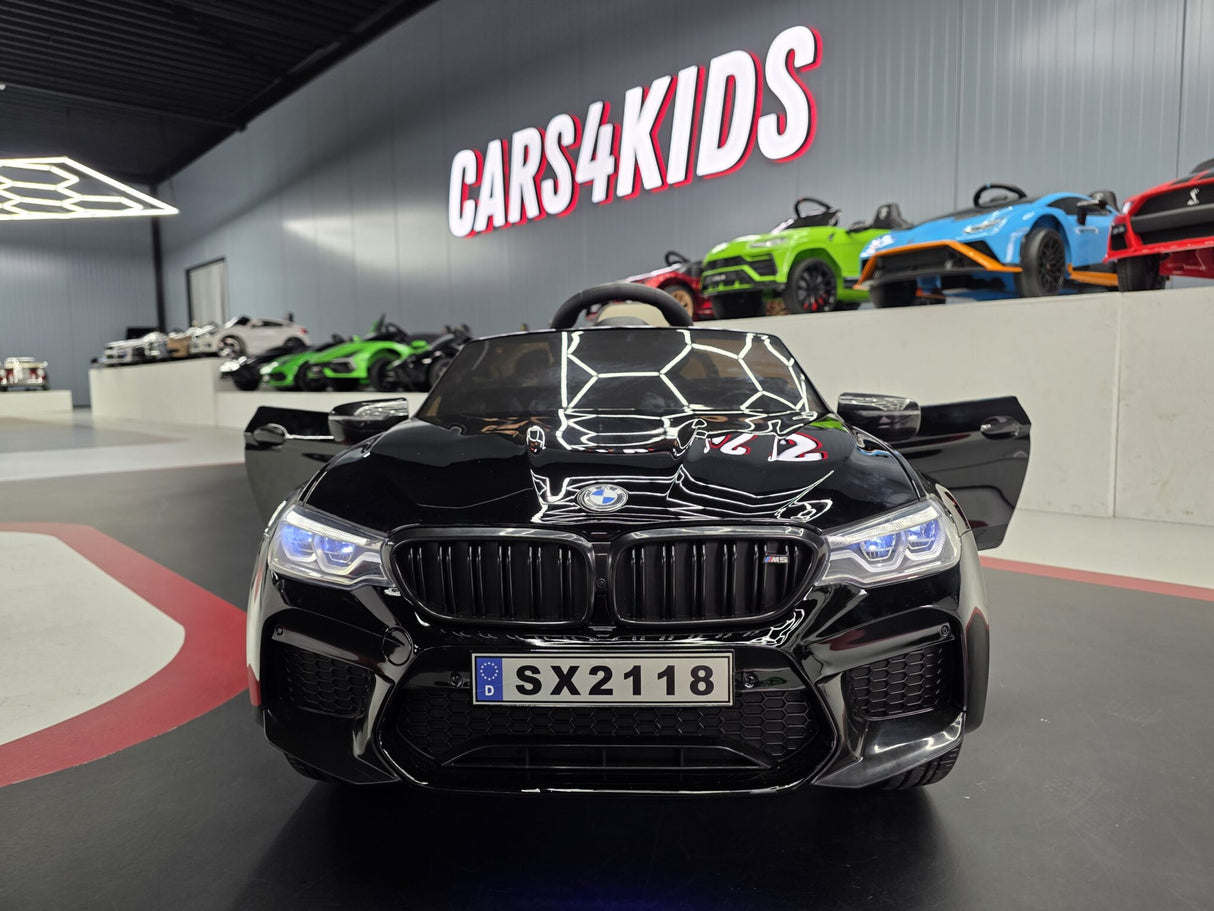 BMW M5 24 volt metallic sort børnebil