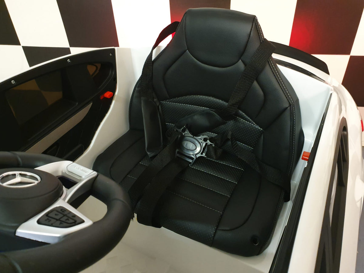 Mercedes-Benz GLC 63 AMG 12V elbil för barn – 1 person, metallic svart